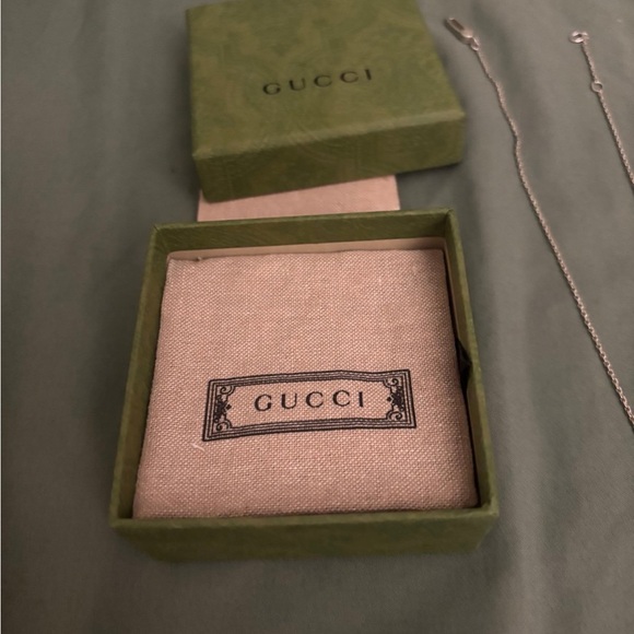 Gucci Silver Heart Charm Necklace - Picture 4 of 6